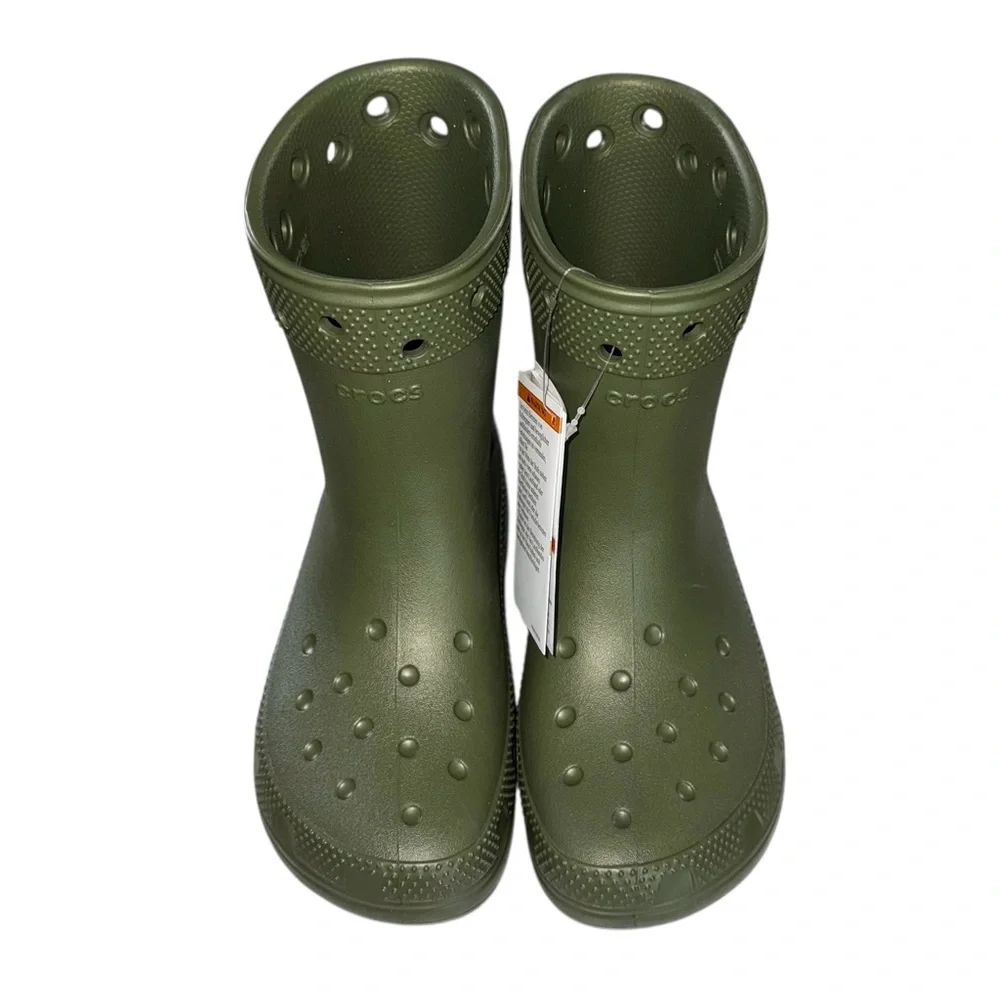 Crocs Classic Neo Puff Rain Boots in Army Green – Unisex Waterproof Boots